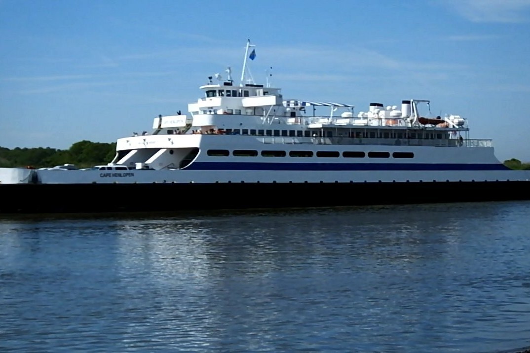Ferry crossing Delaware Bay