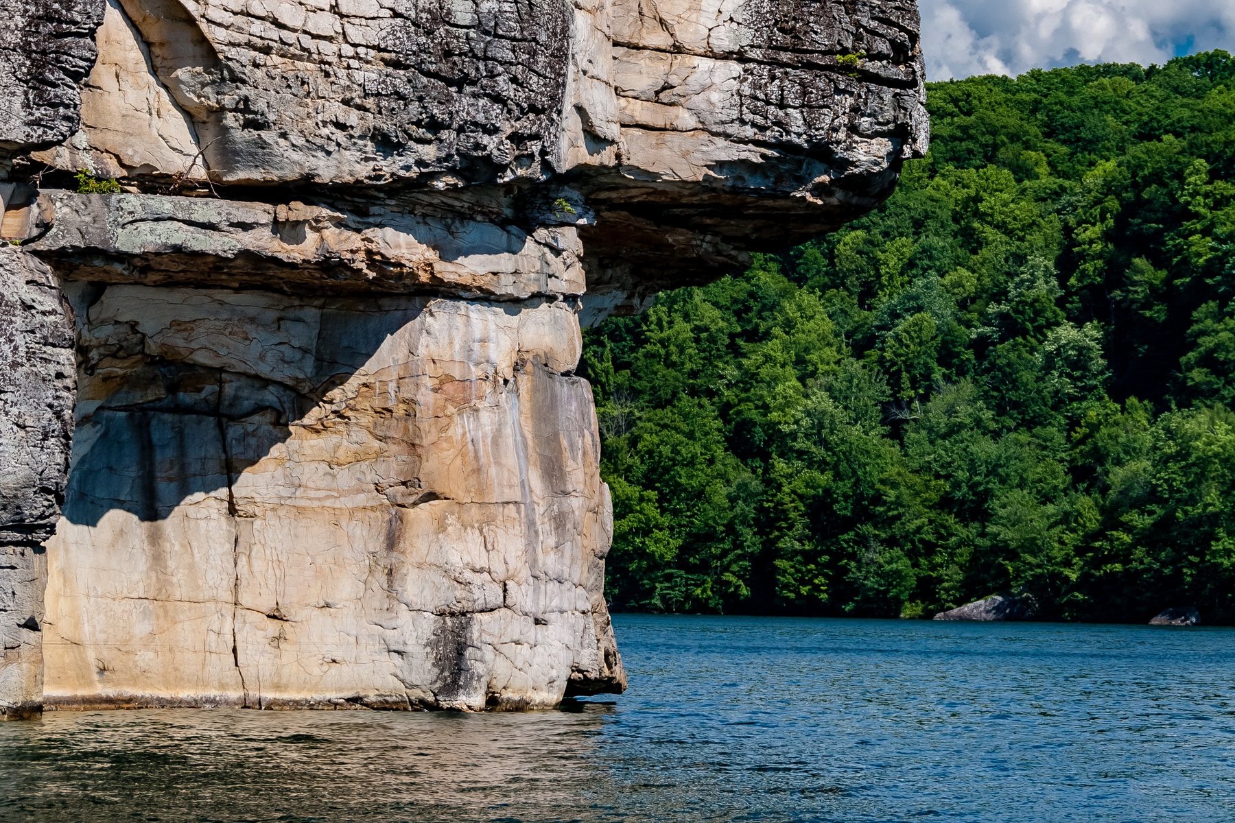 Summersville Lake cliffs and clear water
