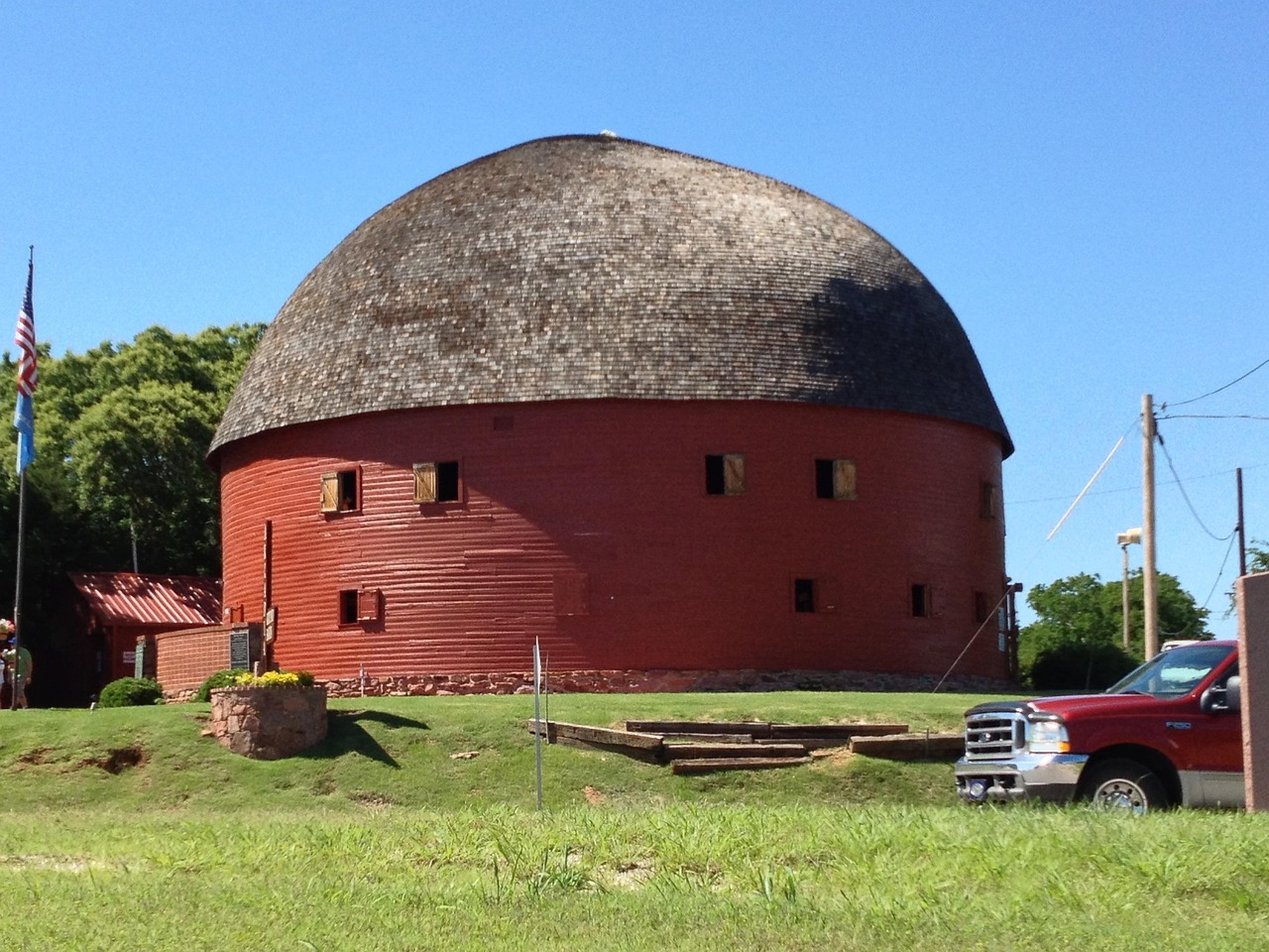 Historic Round Barn in Arcadia