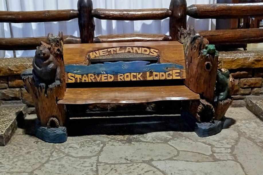 Carved bench at Starved Rock Lodge